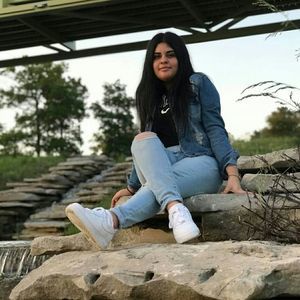 Meet your Posher, Carolina